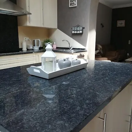 Semesterbostad Huize La Passion Vacationhouse 10 Min Walk From The Sea Middelkerke