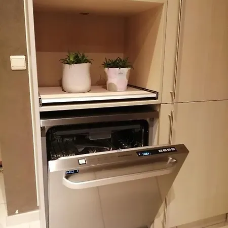 Semesterbostad Huize La Passion Vacationhouse 10 Min Walk From The Sea Middelkerke